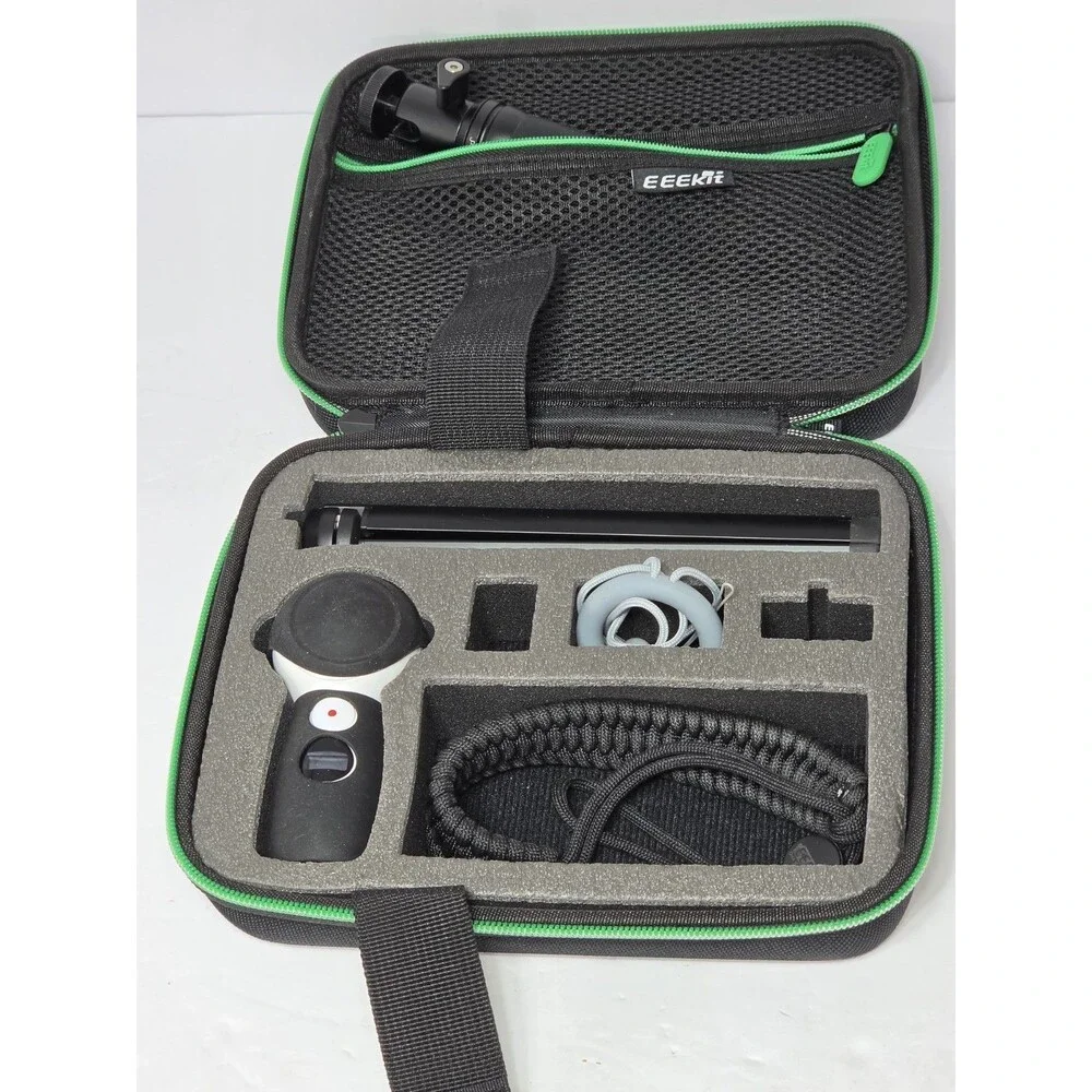 Samsung Gear White 360 Camera 2017 Edition  Dual-Lens 360° With EEEKIT Case